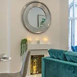 Σπίτι διακοπών Eden Grove 2 Bed Retreat With Hot Tub *
